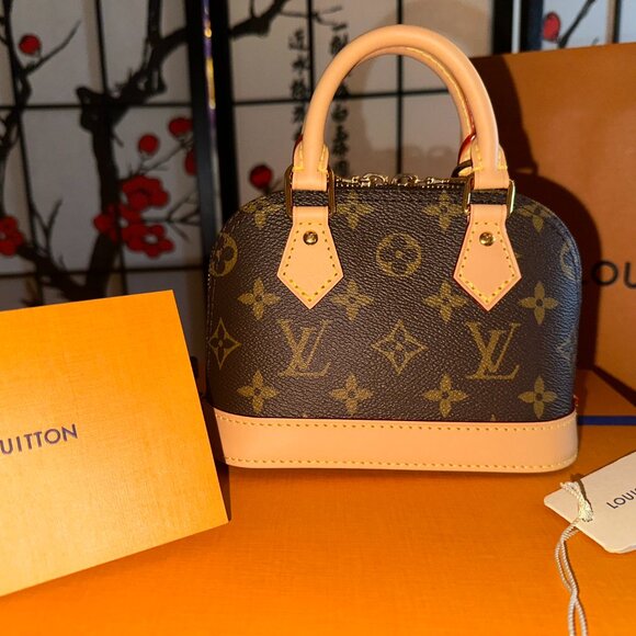 Louiv Vuitton Alma Nano Monogram - Picture 2 of 15